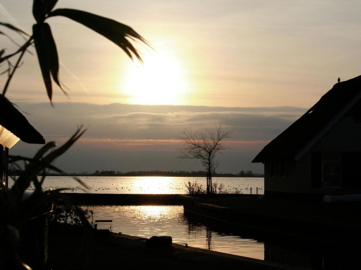 Attractive Holiday Home With Jetty Steendam Zewnętrze zdjęcie
