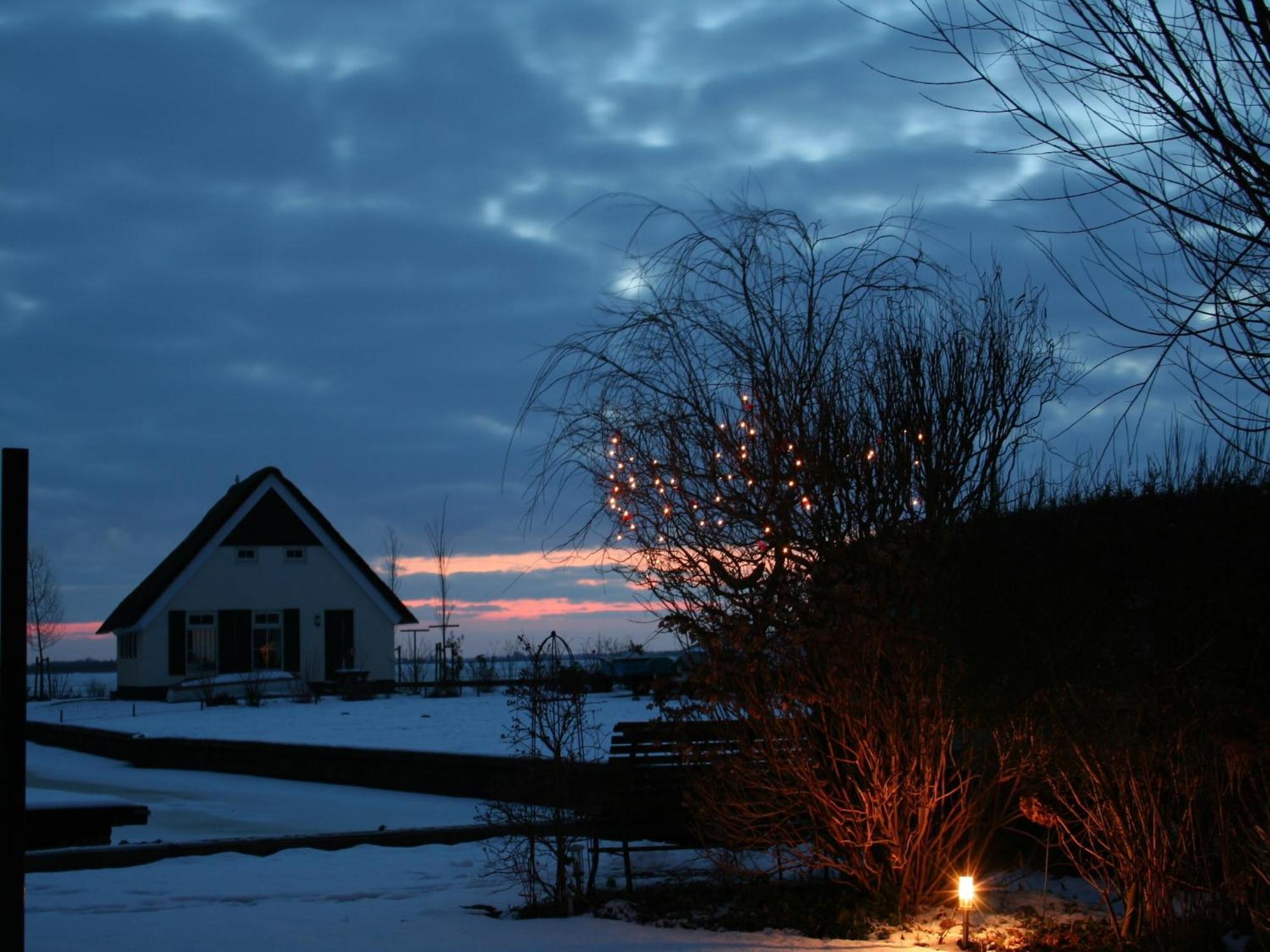 Attractive Holiday Home With Jetty Steendam Zewnętrze zdjęcie