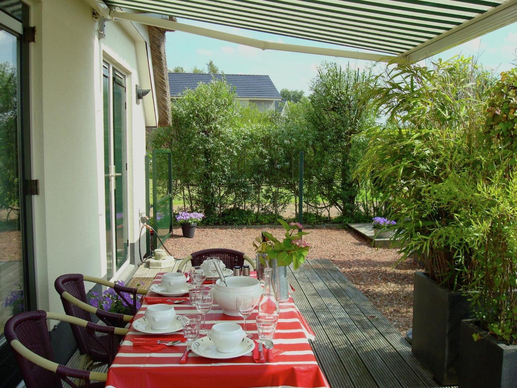 Attractive Holiday Home With Jetty Steendam Zewnętrze zdjęcie